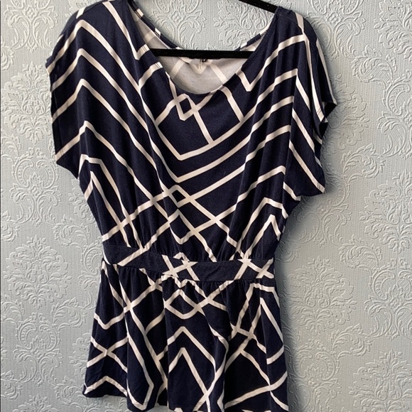 Tart cowl neck geometric navy and white top - Picture 1 of 4